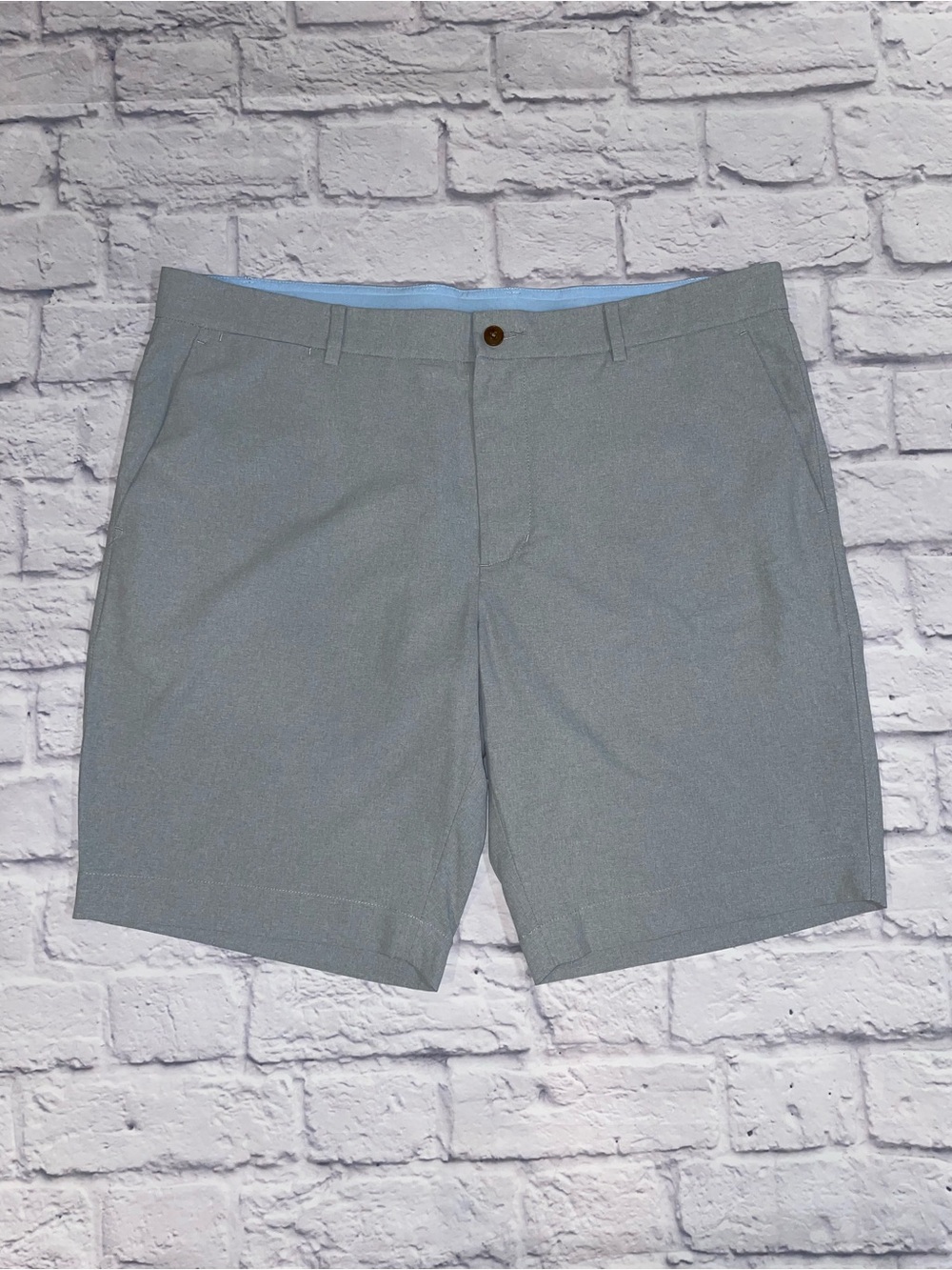 Draddy Sport Light Gray Polyester Shorts. Size 36